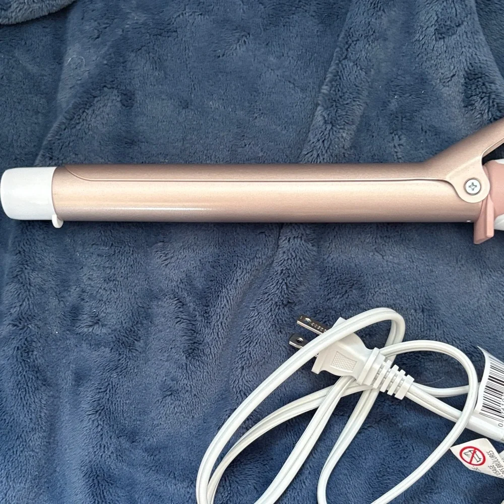 Conair Rose Gold Curling Wand - Picture 5 of 7